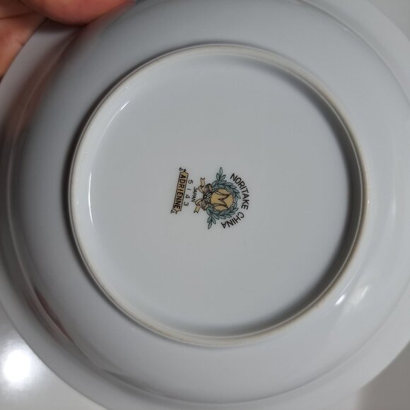 Noritake China Gold Trimmed Floral Porcelain Soup Salad Bowl - Picture 8 of 8